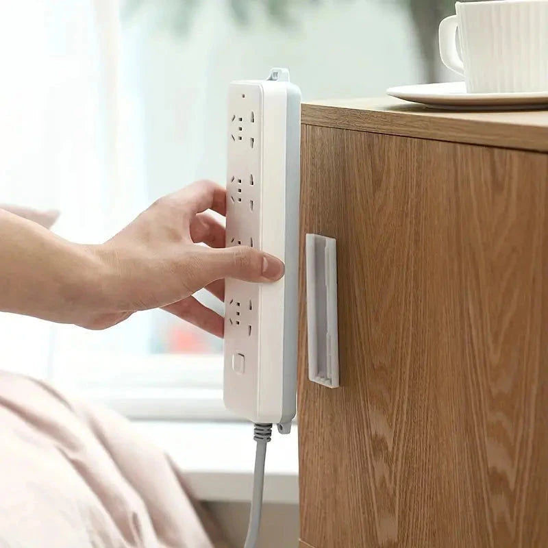 Elektroniktrade Selbstklebender Wandhaken für Steckdosen und mehr. elektroniktrade Switzerland