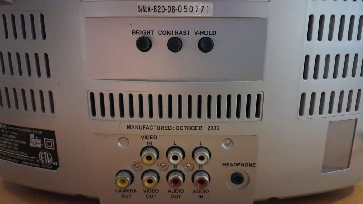 Elektroniktrade Singing Machine SMVG-620 CD+G Karaoke System mit Camera (Gebraucht Artikel) elektroniktrade Switzerland