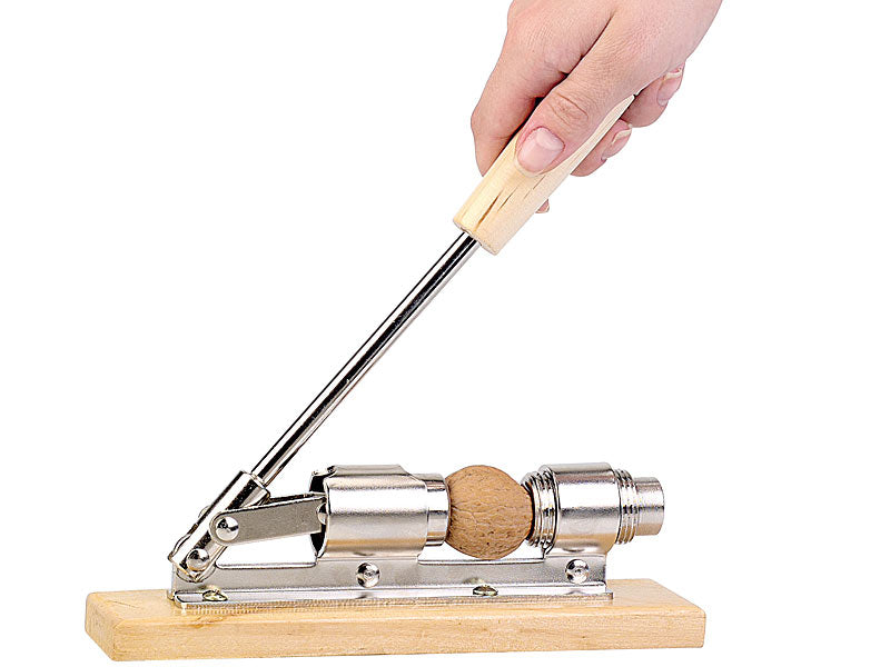 Rosenstein & Söhne Retro Design-Nussknacker aus Holz und verchromtem Stahl elektroniktrade Switzerland